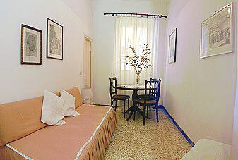   Sitting /dining room